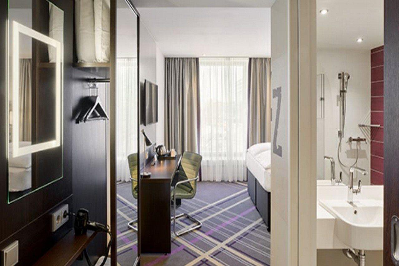 Premier Inn Stuttgart City Europaviertel Екстер'єр фото