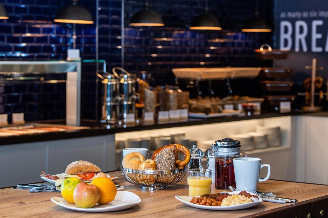Premier Inn Stuttgart City Europaviertel Екстер'єр фото