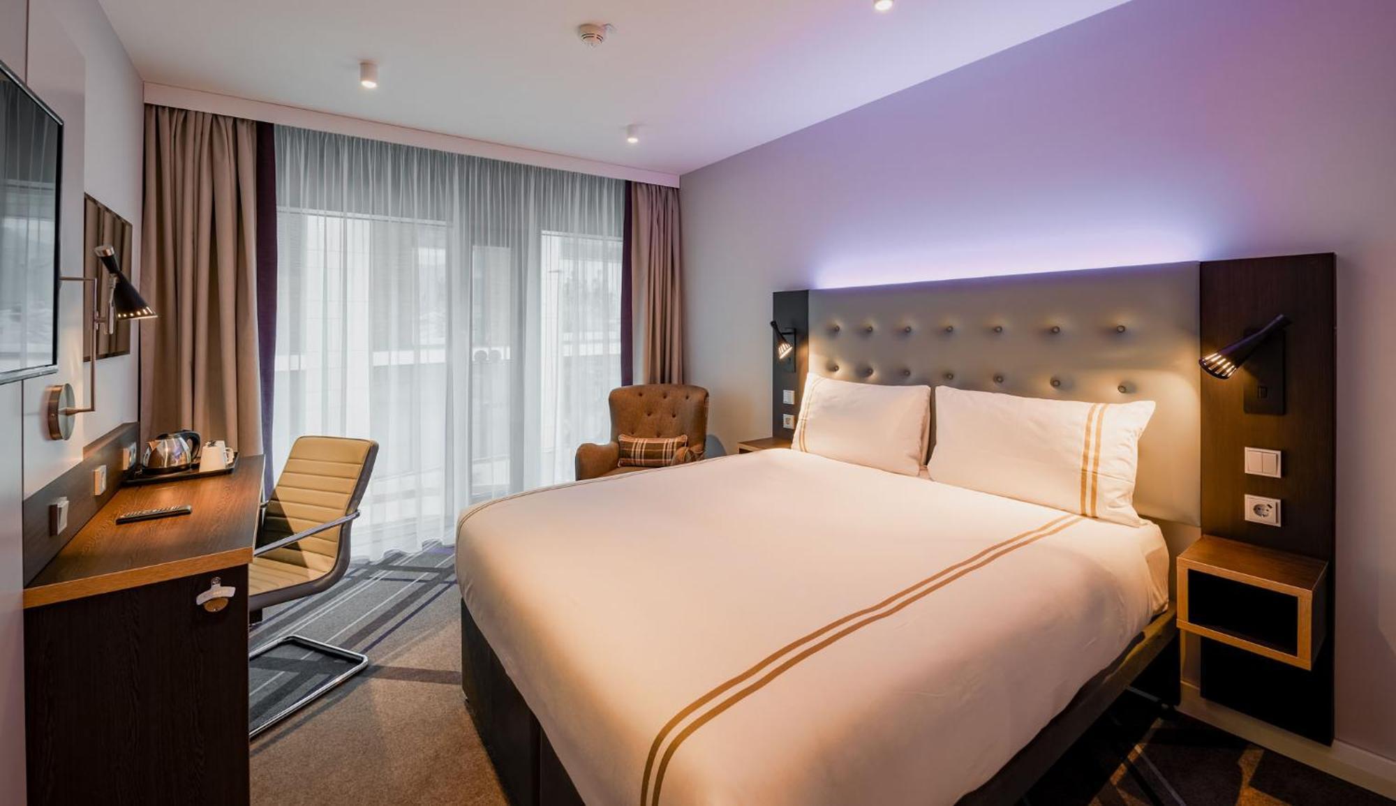 Premier Inn Stuttgart City Europaviertel Екстер'єр фото